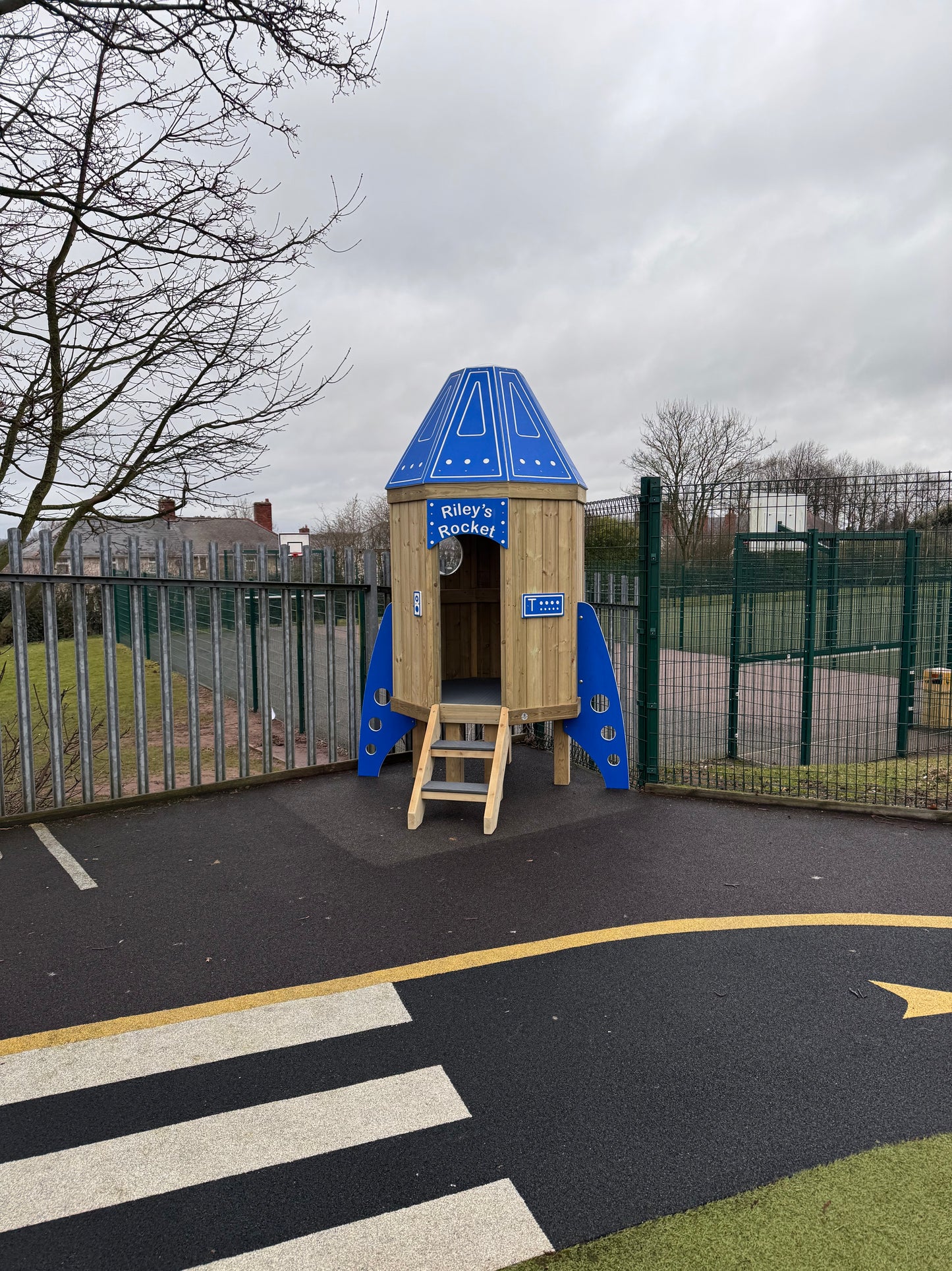 Rocket Ship Den