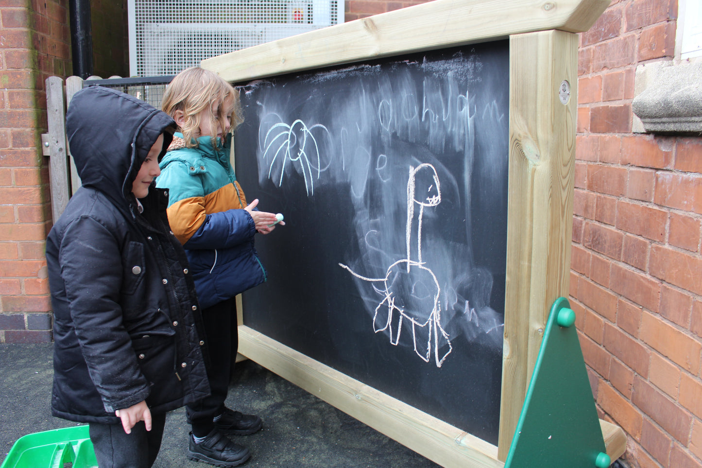 Free Standing Whiteboard/Chalkboard/Painting Window